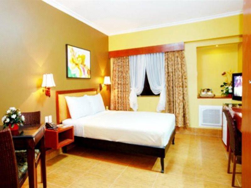 Pamulinawen Hotel Laoag Dış mekan fotoğraf