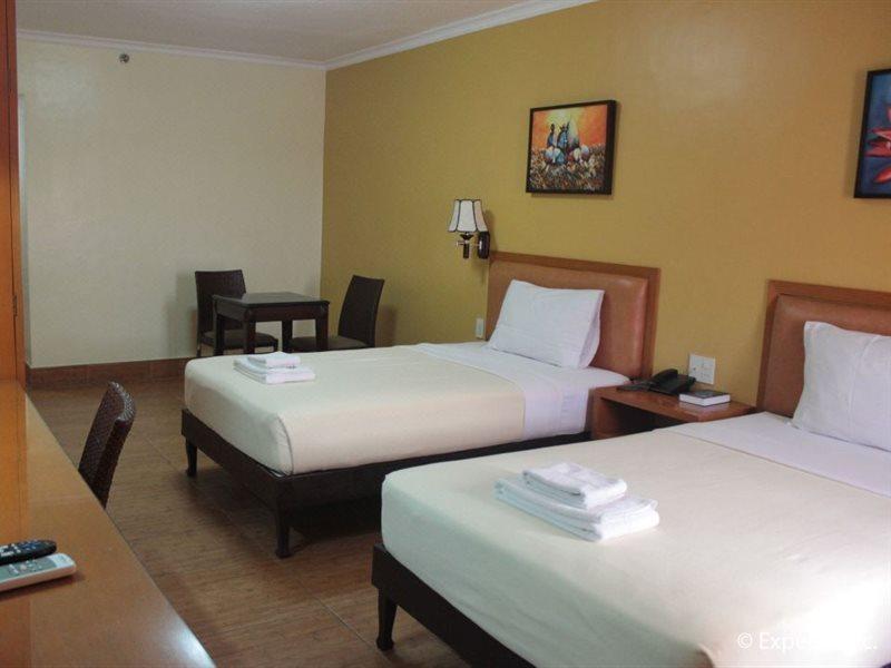 Pamulinawen Hotel Laoag Dış mekan fotoğraf
