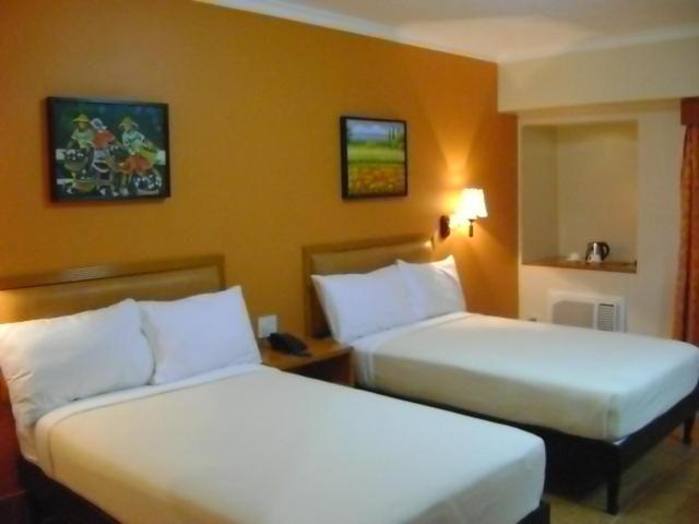 Pamulinawen Hotel Laoag Oda fotoğraf