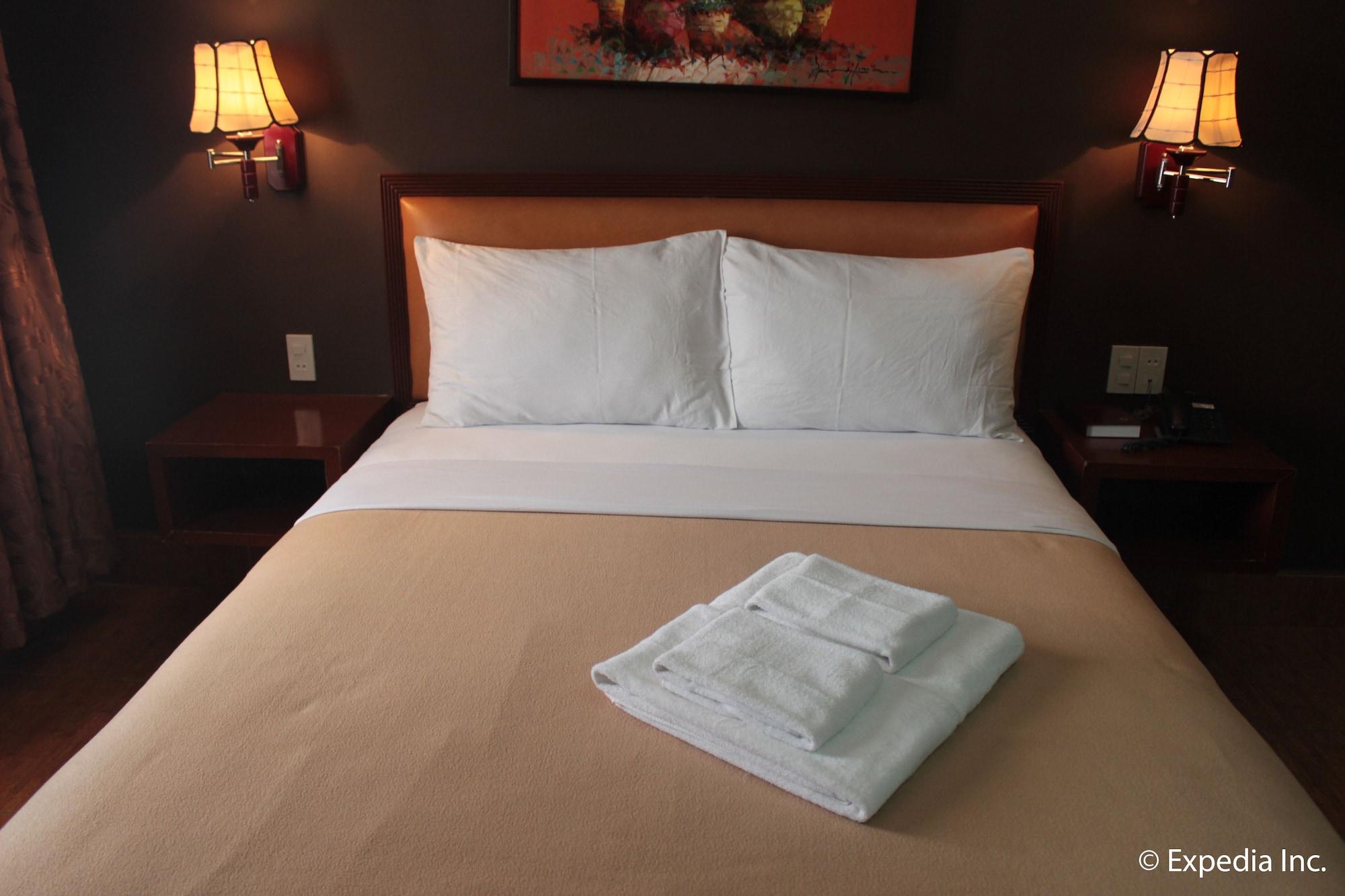 Pamulinawen Hotel Laoag Dış mekan fotoğraf