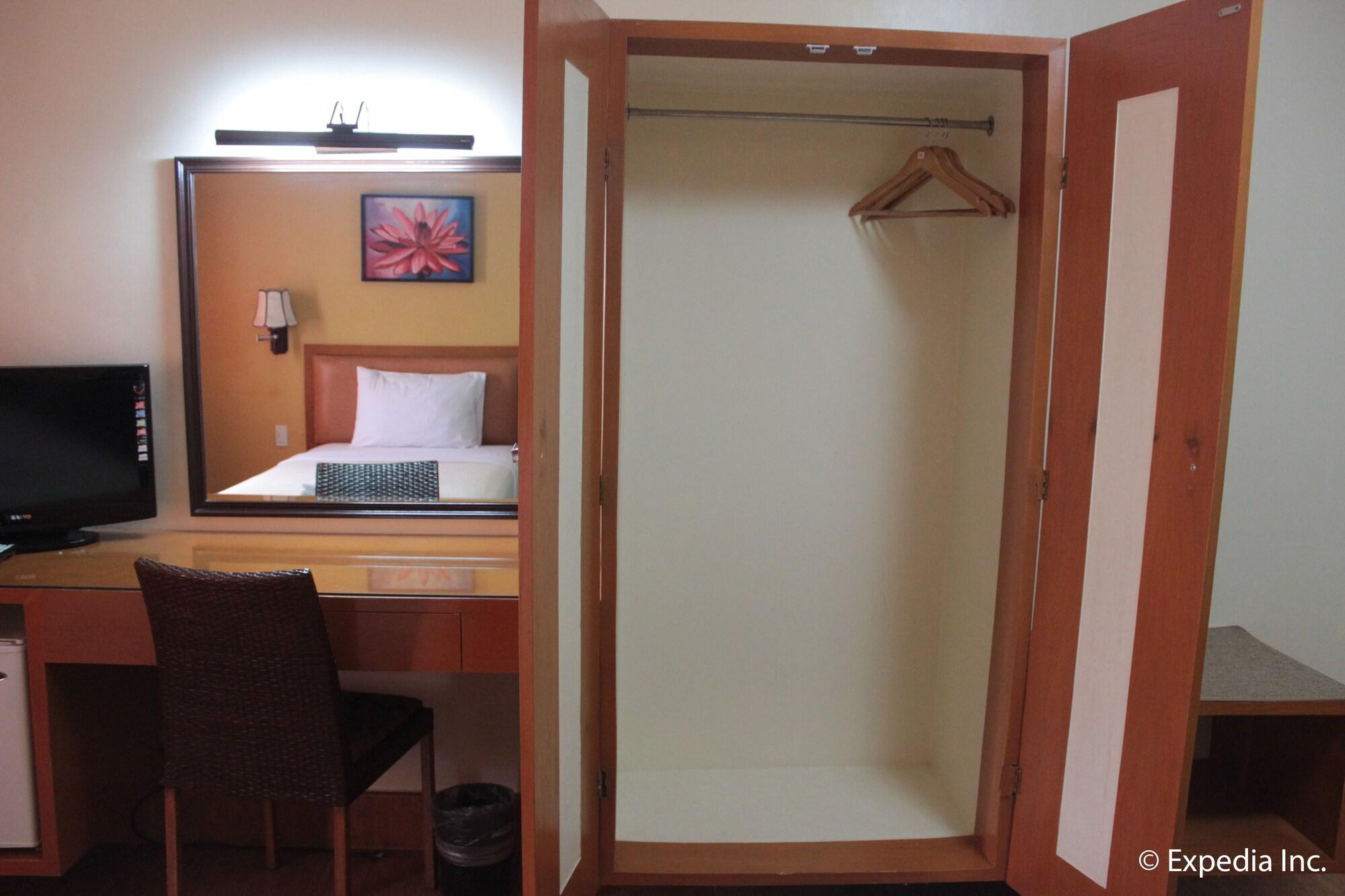Pamulinawen Hotel Laoag Dış mekan fotoğraf
