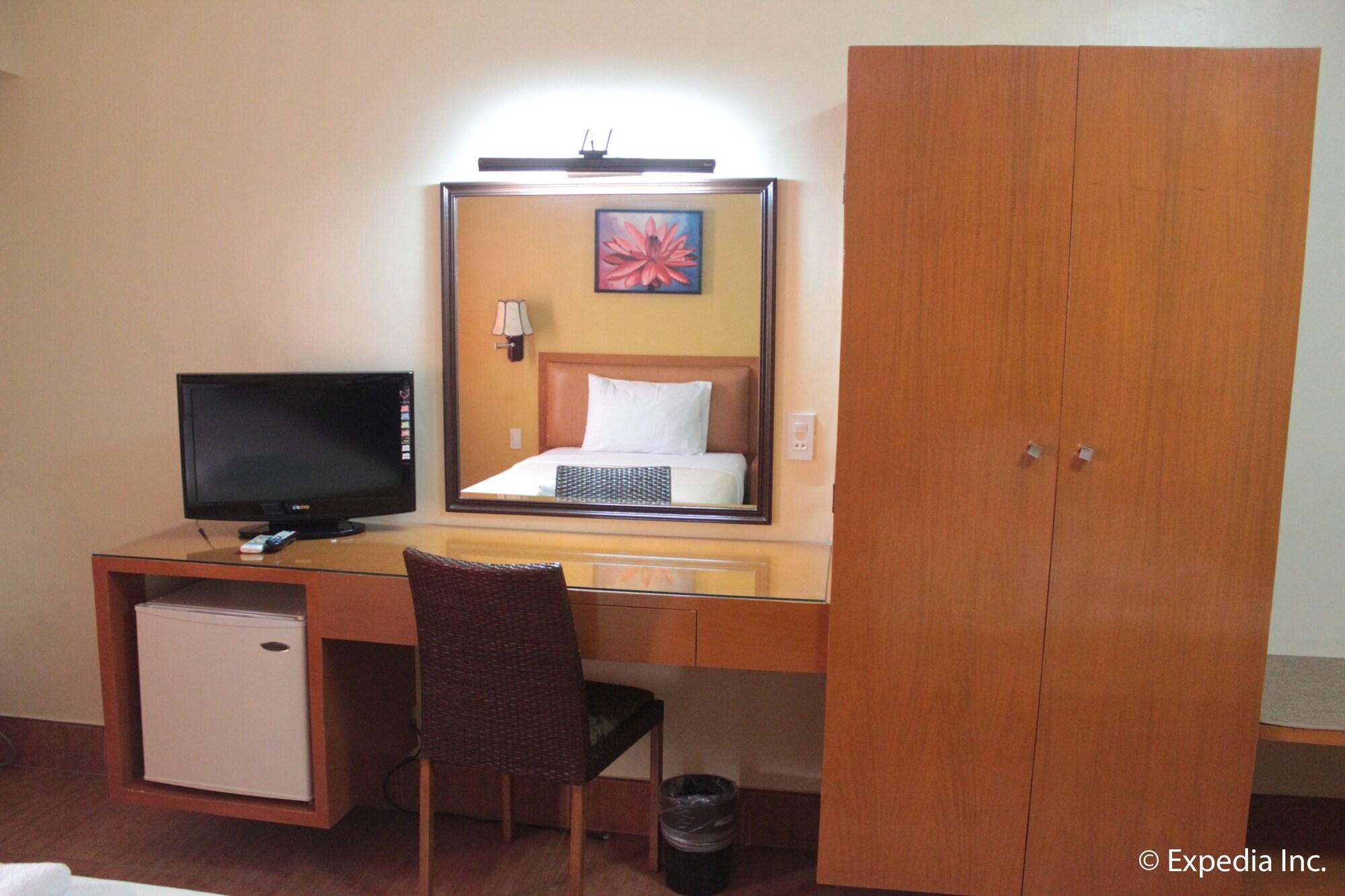 Pamulinawen Hotel Laoag Dış mekan fotoğraf