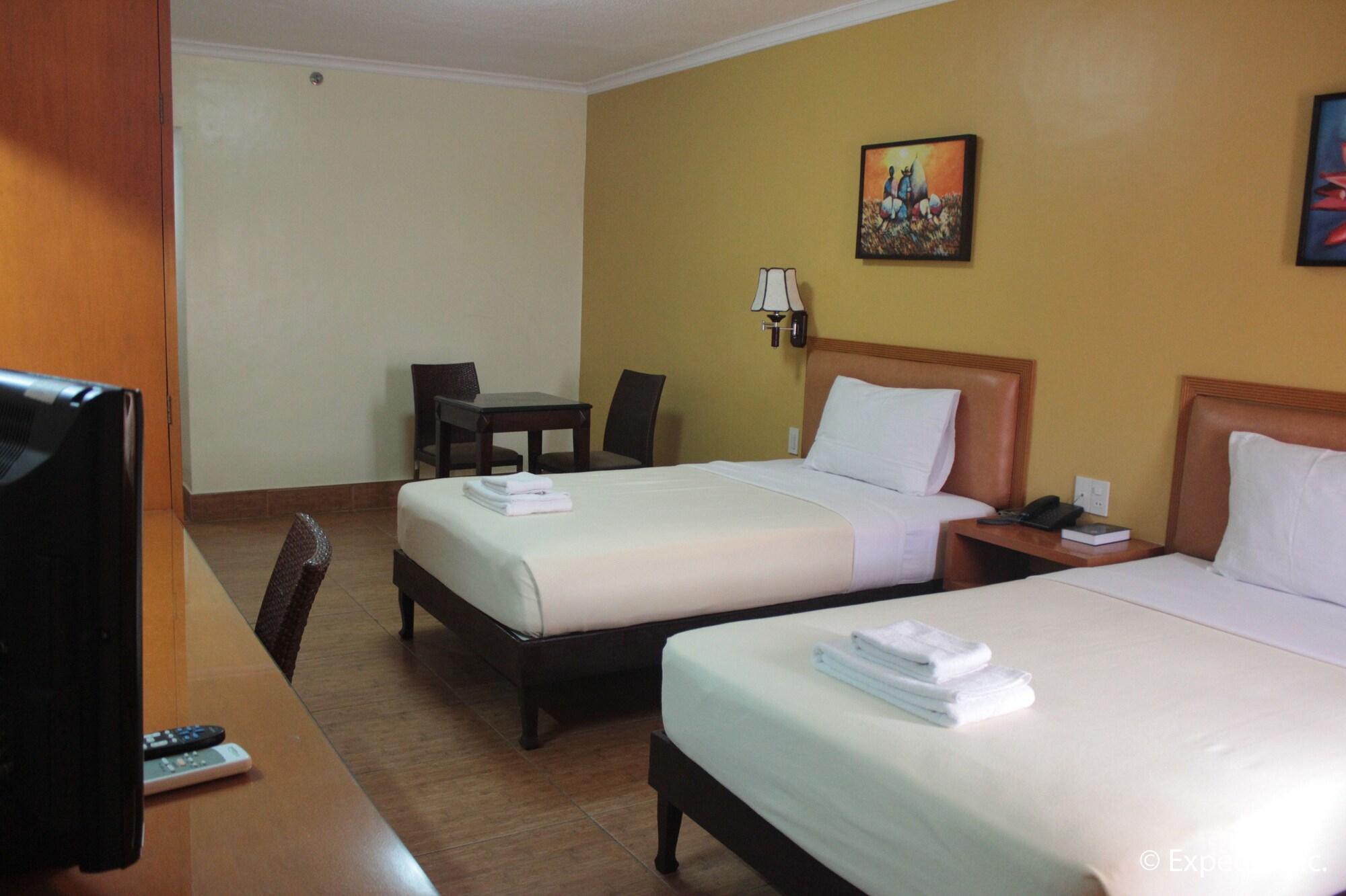 Pamulinawen Hotel Laoag Dış mekan fotoğraf